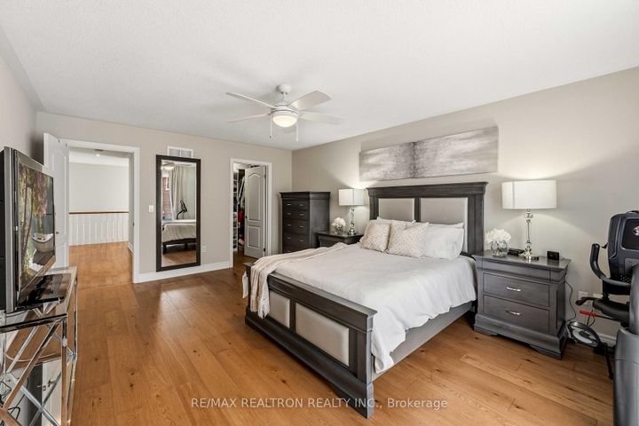 Photo 24 at 2 Daniel Bram Drive, Patterson, Vaughan