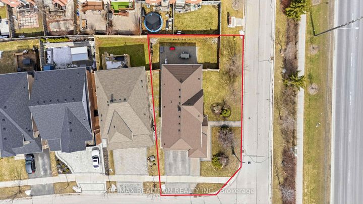 Photo 45 at 2 Daniel Bram Drive, Patterson, Vaughan