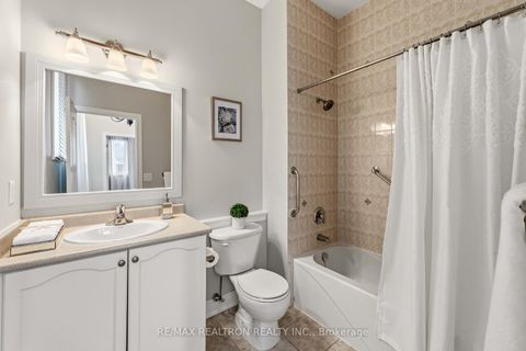 Photo 21 at 2 Daniel Bram Drive, Patterson, Vaughan