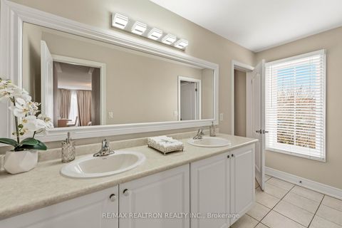 Photo 28 at 2 Daniel Bram Drive, Patterson, Vaughan