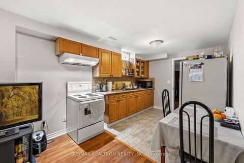 Photo 34 at 2 Daniel Bram Drive, Patterson, Vaughan