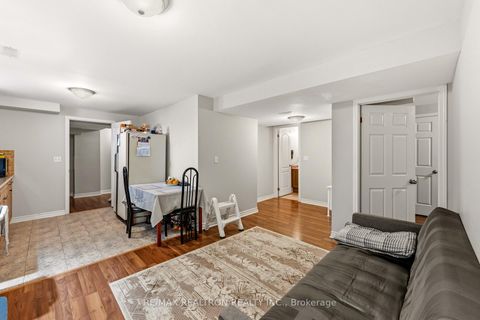 Photo 35 at 2 Daniel Bram Drive, Patterson, Vaughan