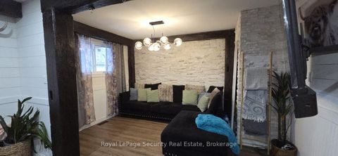 Photo 12 at 73 College Crescent, Grove East, Barrie