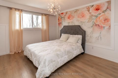 Photo 14 at 73 College Crescent, Grove East, Barrie