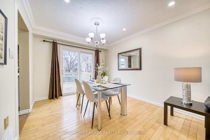 Photo 7 at 6051 Fullerton Crescent, Meadowvale, Mississauga
