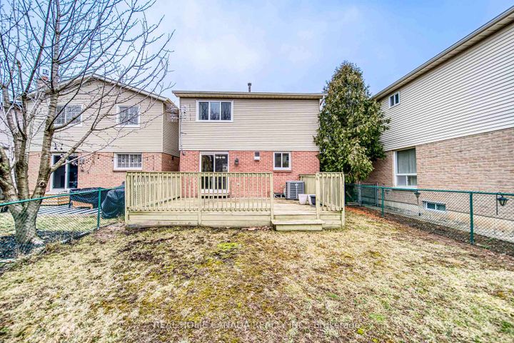 Photo 27 at 6051 Fullerton Crescent, Meadowvale, Mississauga