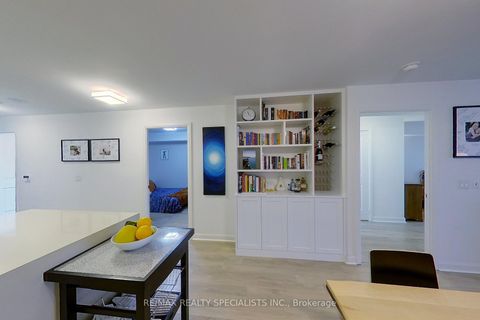 Photo 4 at 310 - 1 Michael Power Place, City Centre West, Toronto