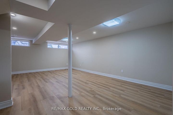 Photo 14 at 15 Athlone Avenue, Avondale, Brampton