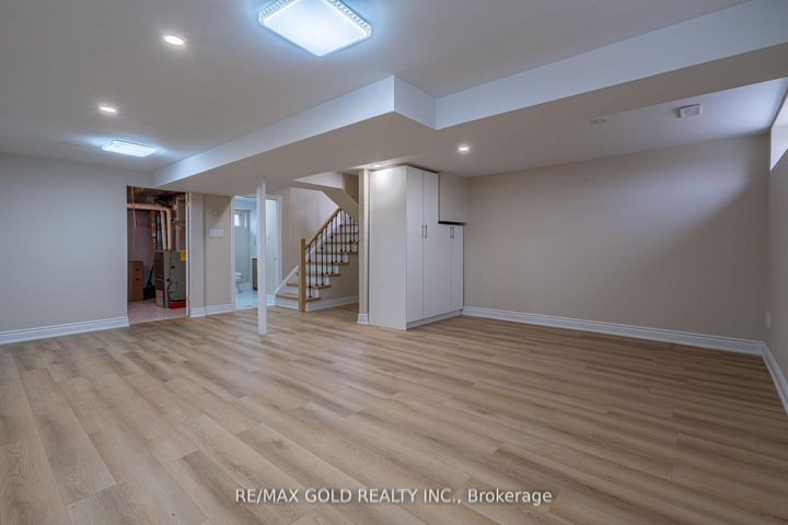 Photo 17 at 15 Athlone Avenue, Avondale, Brampton