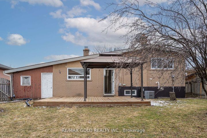 Photo 23 at 15 Athlone Avenue, Avondale, Brampton