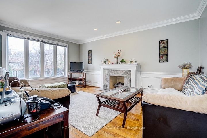 Photo 16 at 17 Averill Crescent, Newtonbrook East, Toronto