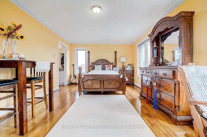 Photo 30 at 17 Averill Crescent, Newtonbrook East, Toronto