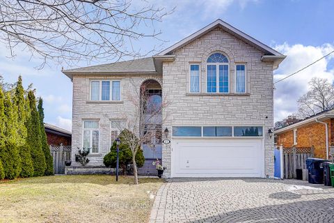 Photo 0 at 17 Averill Crescent, Newtonbrook East, Toronto