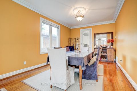Photo 14 at 17 Averill Crescent, Newtonbrook East, Toronto