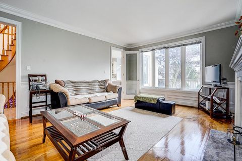 Photo 17 at 17 Averill Crescent, Newtonbrook East, Toronto