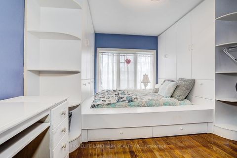 Photo 41 at 17 Averill Crescent, Newtonbrook East, Toronto