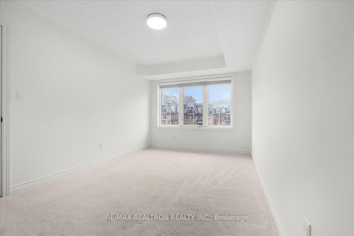 Photo 19 at 17 - 8 Eaton Park Lane, L'Amoreaux, Toronto