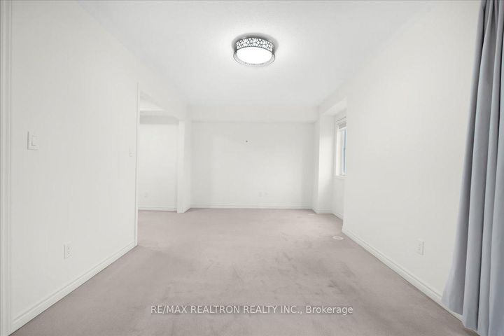 Photo 31 at 17 - 8 Eaton Park Lane, L'Amoreaux, Toronto