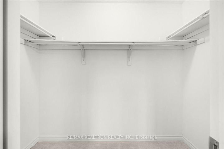 Photo 32 at 17 - 8 Eaton Park Lane, L'Amoreaux, Toronto