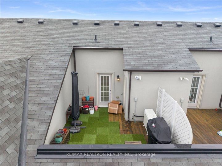 Photo 42 at 17 - 8 Eaton Park Lane, L'Amoreaux, Toronto