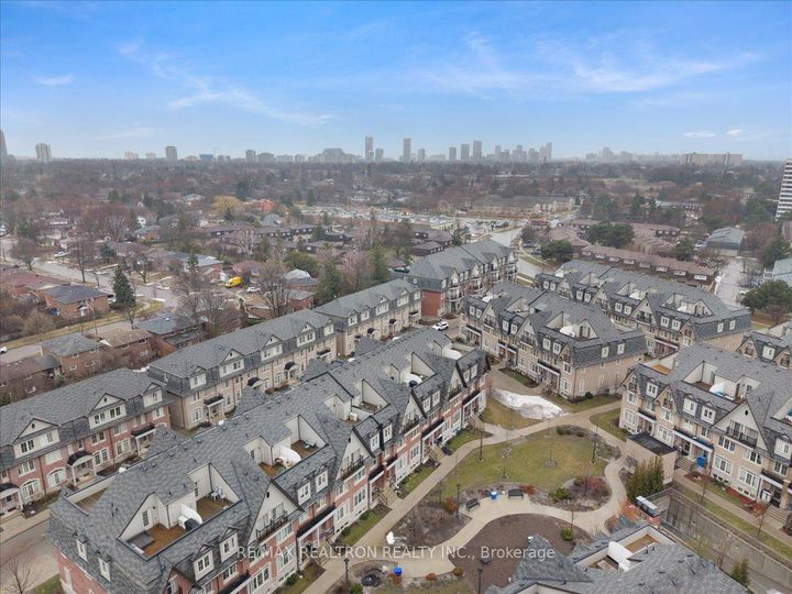 Photo 45 at 17 - 8 Eaton Park Lane, L'Amoreaux, Toronto