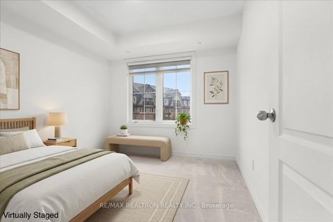 Photo 17 at 17 - 8 Eaton Park Lane, L'Amoreaux, Toronto