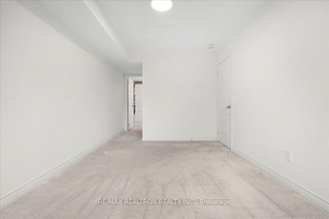 Photo 21 at 17 - 8 Eaton Park Lane, L'Amoreaux, Toronto