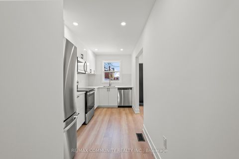 Photo 7 at 340 Albany Avenue, Casa Loma, Toronto