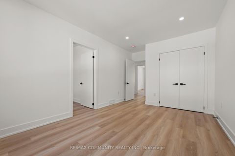 Photo 13 at 340 Albany Avenue, Casa Loma, Toronto