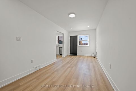 Photo 16 at 340 Albany Avenue, Casa Loma, Toronto