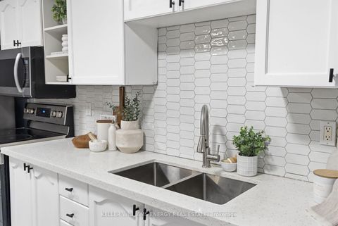 Photo 6 at 332 Elgin Street W, McLaughlin, Oshawa