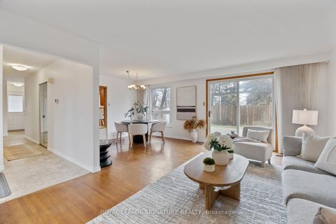 Photo 4 at 30 Bledlow Manor Drive, Guildwood, Toronto