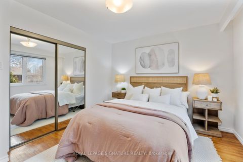 Photo 10 at 30 Bledlow Manor Drive, Guildwood, Toronto