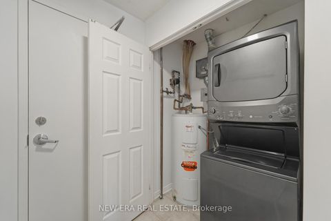 Photo 4 at 109 - 106 Aspen Springs Drive, Bowmanville, Clarington