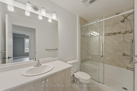 Photo 7 at 109 - 106 Aspen Springs Drive, Bowmanville, Clarington