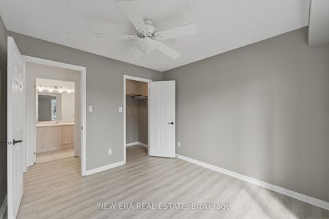 Photo 10 at 109 - 106 Aspen Springs Drive, Bowmanville, Clarington