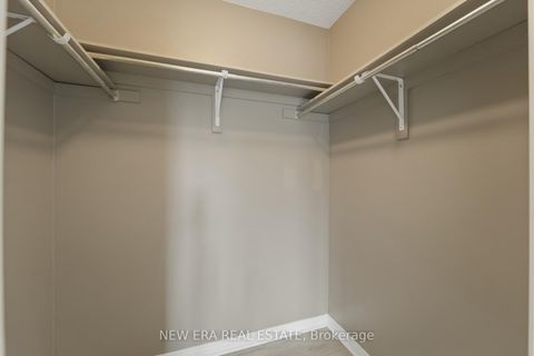 Photo 11 at 109 - 106 Aspen Springs Drive, Bowmanville, Clarington