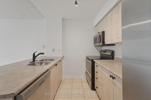 Photo 17 at 109 - 106 Aspen Springs Drive, Bowmanville, Clarington