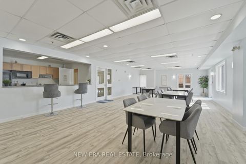 Photo 21 at 109 - 106 Aspen Springs Drive, Bowmanville, Clarington