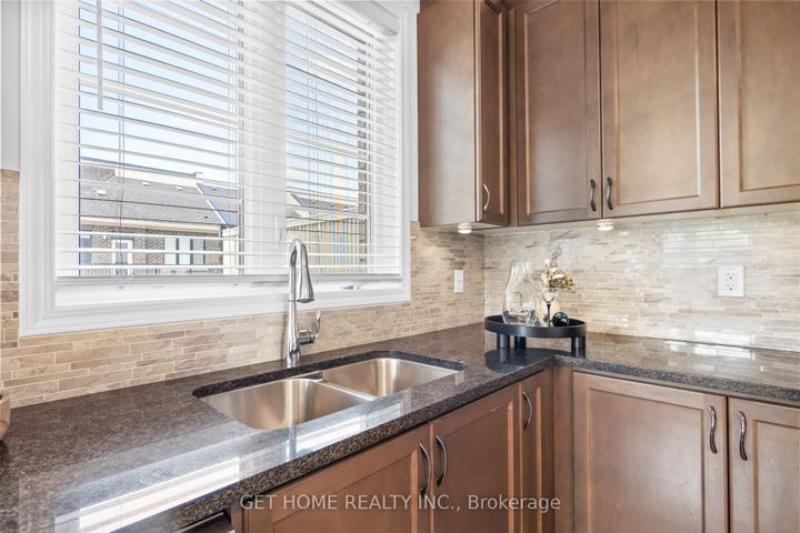 Photo 9 at 3489 Vernon Powell Drive, GO Glenorchy, Oakville