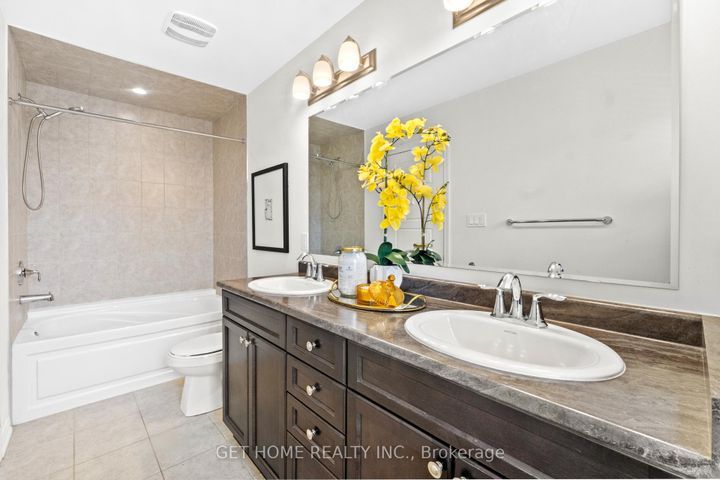 Photo 22 at 3489 Vernon Powell Drive, GO Glenorchy, Oakville