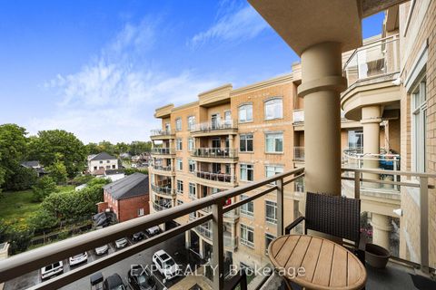 Photo 13 at 602A - 15277 Yonge Street, Aurora Village, Aurora