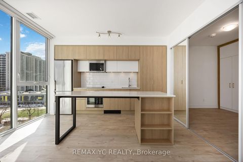 Photo 3 at 801 - 1 Belsize Drive, Mount Pleasant West, Toronto