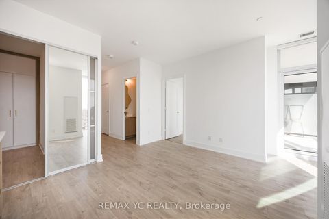 Photo 8 at 801 - 1 Belsize Drive, Mount Pleasant West, Toronto