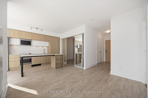 Photo 10 at 801 - 1 Belsize Drive, Mount Pleasant West, Toronto