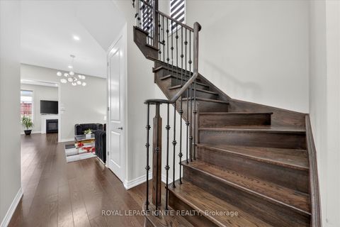 Photo 10 at 308 Windfields Farm Drive W, Windfields, Oshawa