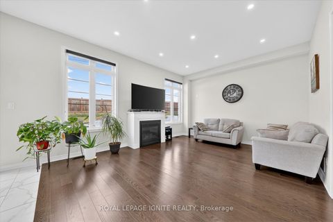 Photo 13 at 308 Windfields Farm Drive W, Windfields, Oshawa