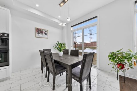 Photo 16 at 308 Windfields Farm Drive W, Windfields, Oshawa