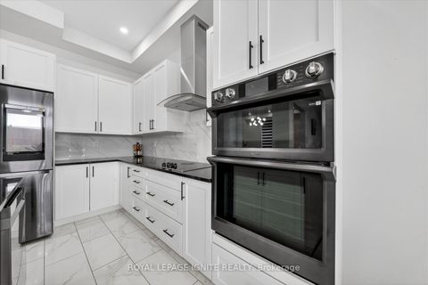 Photo 18 at 308 Windfields Farm Drive W, Windfields, Oshawa