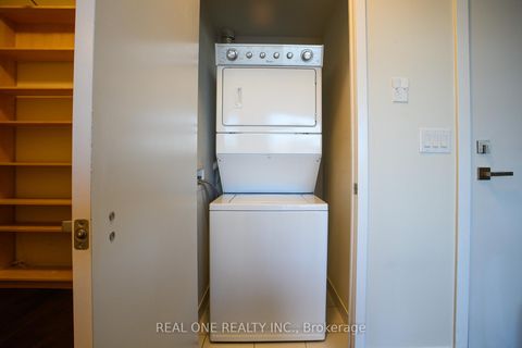 Photo 14 at 1410 - 510 Curran Place, City Centre, Mississauga